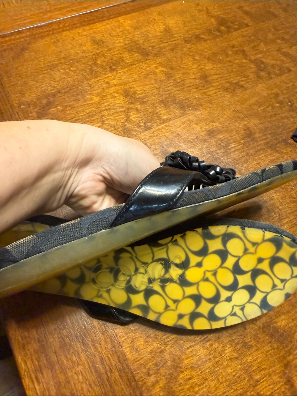 Coach Womens 8.5 M Suki Fringe Flower Sandals A8123 Skye Patent Black/Chesnut - Picture 7 of 9